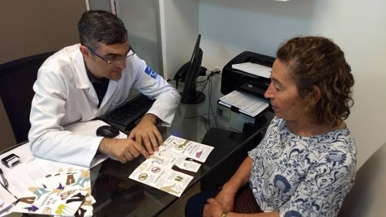 Dr. Otton Raffo falando da importância da educação em diabetes (Divulgação)